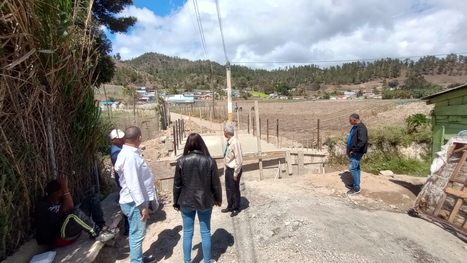 Ayuntamiento de Constanza Avanza en la Construcción del Puente del Barrio Puerto Rico
