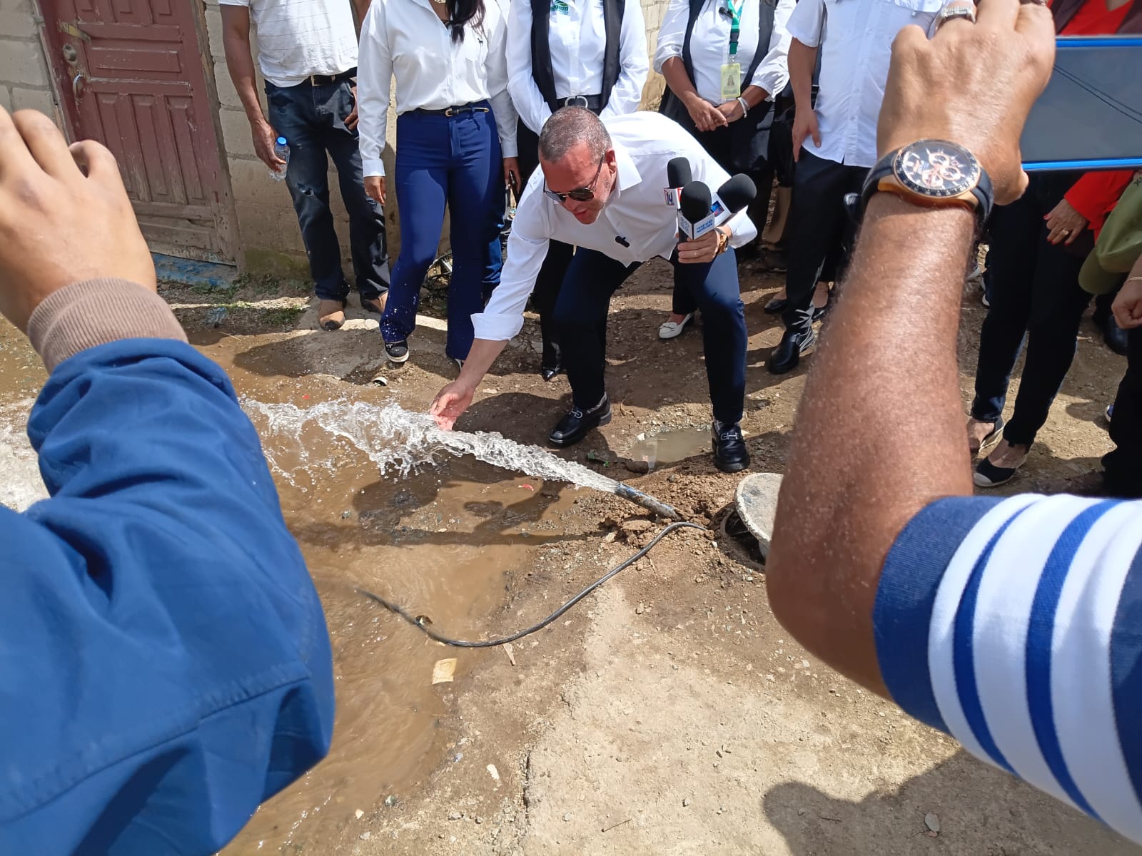 Ayuntamiento de Constanza entrega segundo pozo tubular y beneficia a más de 200 familias