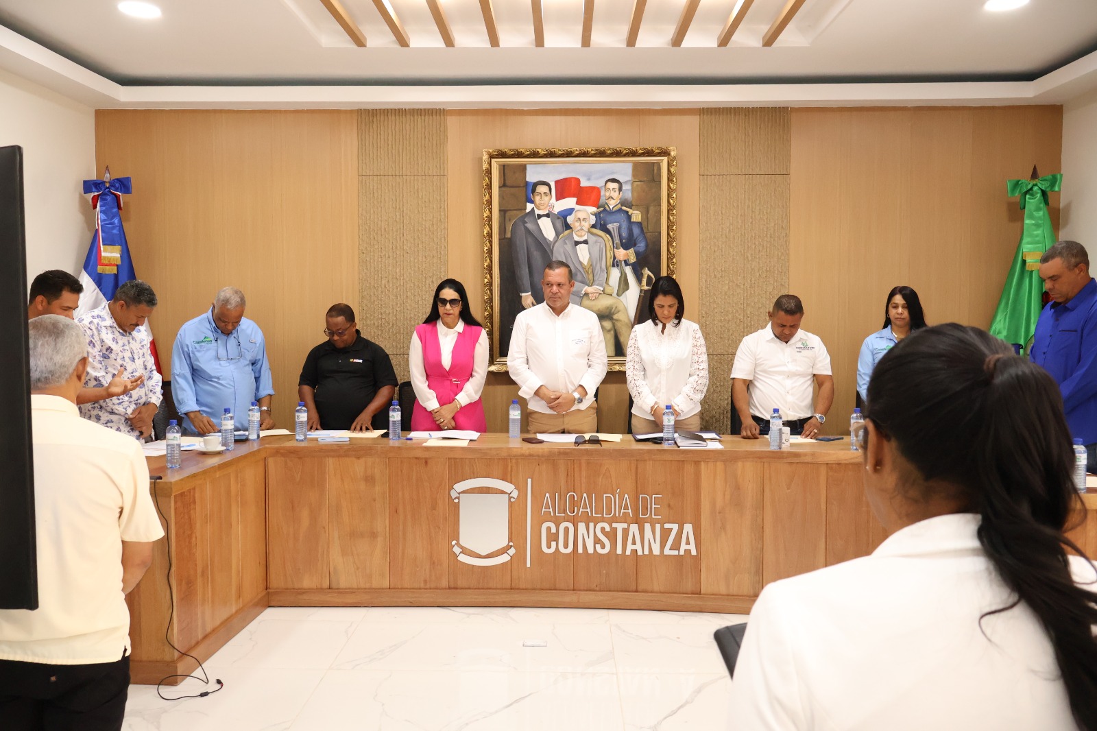 Sesión Extraordinaria No. 15-2026 del Honorable Concejo de Regidores del Ayuntamiento de Constanza, convocada para conocer la solicitud de modificación del artículo 43 de la Ordenanza No. 01-2008, que aprueba la Guía Normativa para el Ordenamiento Territorial del Municipio de Constanza.